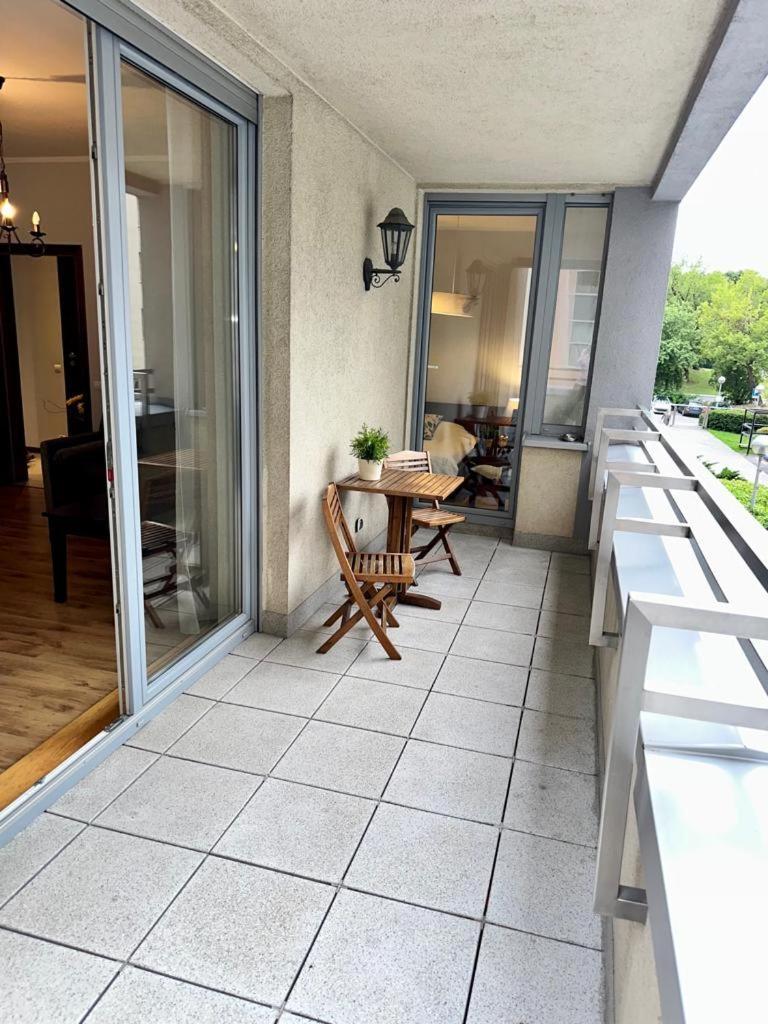 Apartament Przy Rynku Poznan Luaran gambar