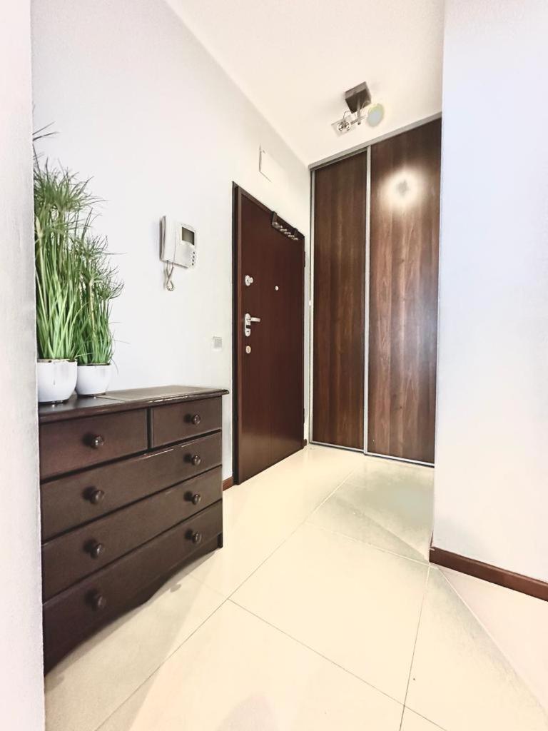 Apartament Przy Rynku Poznan Luaran gambar